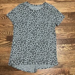 Women’s Zoe and Liv grey cheetah short sleeve t shirt